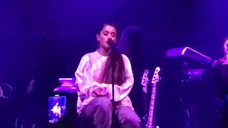 Download Lagu Ariana Grande - Breathin (Live at Chicago- Sweetener Sessions) MP3 Download Lagu Ariana Grande - Breathin (Live at Chicago- Sweetener Sessions) MP3