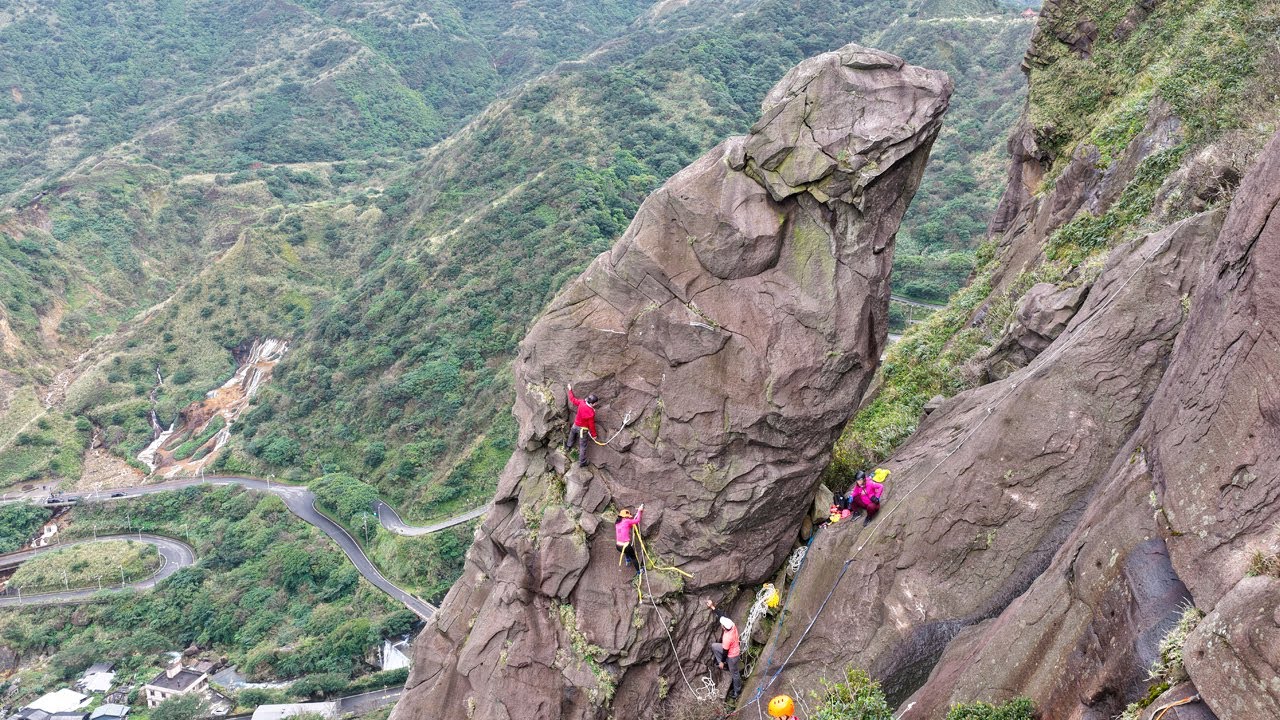 暴龍岩 (T-Rex Rock) Two