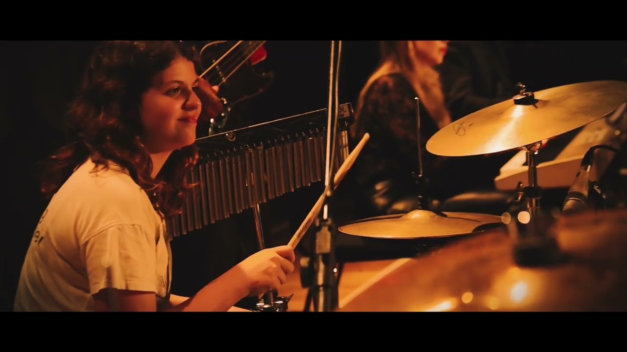 "TEMA DO REI LEÃO" - Can You Feel the Love Tonight