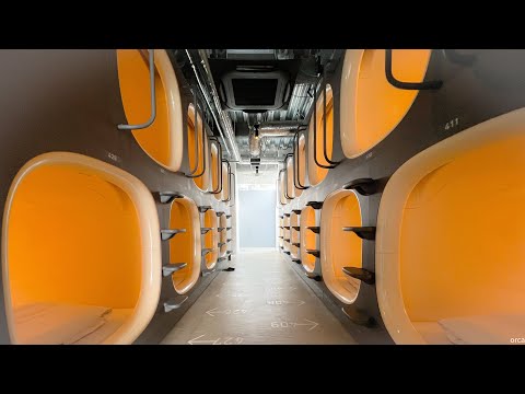 Video: Geräumige Loft in Prag von Industrial Design Features hervorgehoben