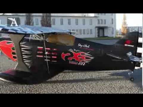 Modell AVIATOR: Pitts von Lindinger