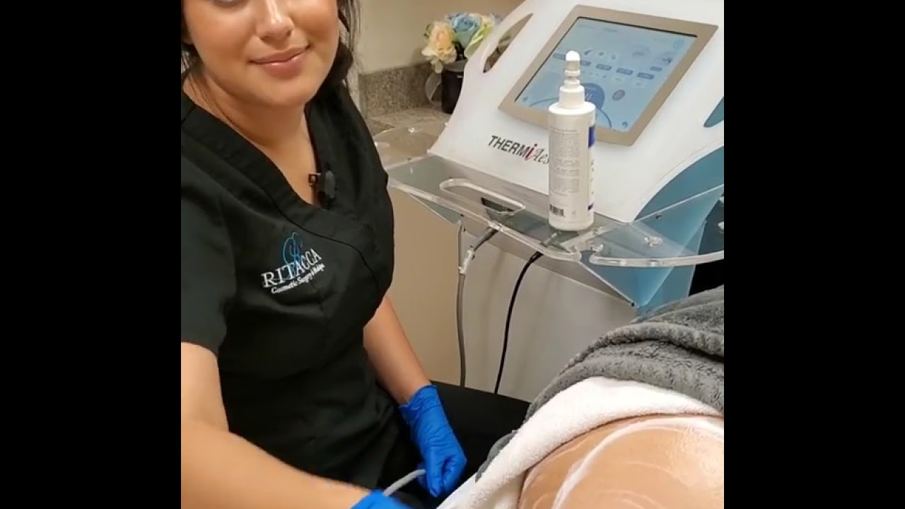 Sofia Performing a Thermi250 Treatment for Cellulite Reduction