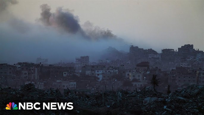 Heavy Bombing In Gaza Causes Residents To Flee