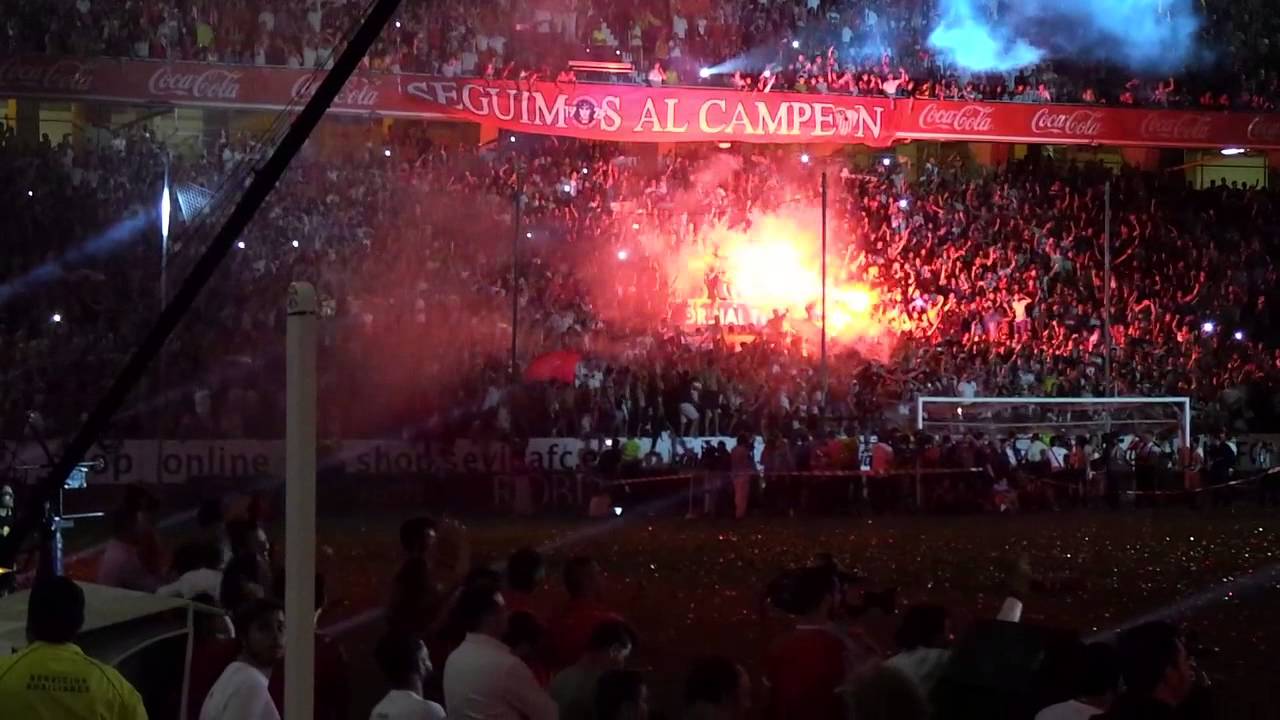 Écharpe De Football Ultras Du Sevilla Fc. Biris Nord le Nord Est Le Coeur