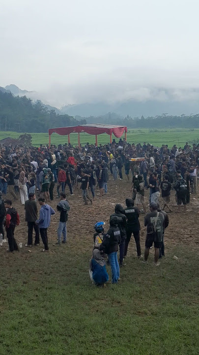 suasana mendung kalibening banjarnegara