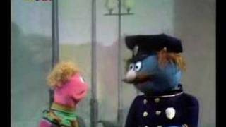 Classic Sesame Street  Charlie looks for a policeman