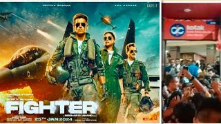 AKSHAY OBEROI VISIT REGAL CINEMA TO WACH FIGHTER MOVIE 26 JAN 2024