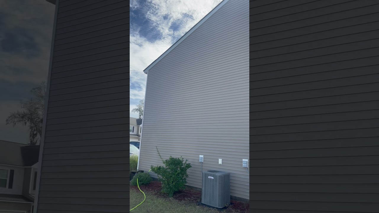 Soft wash house before and after