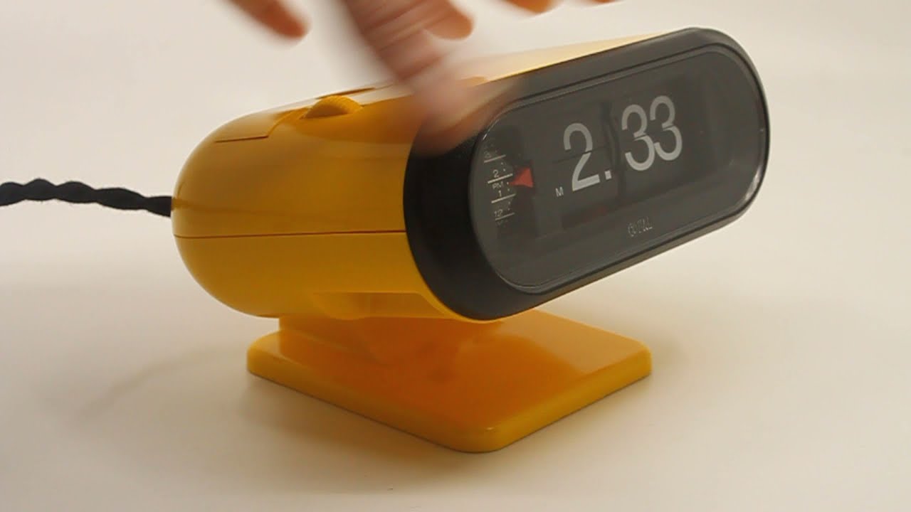 Refurbished yellow Copal RP233 flip clock - YouTube