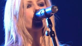 Avril Lavigne - Nobody's Home Bonez Tour chords