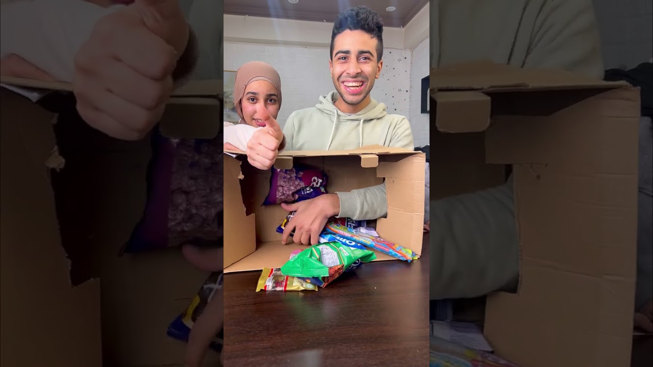 طوبة ورقة مقص..