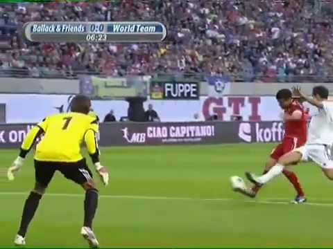 مايكل بالاك يسجل هاتريك في حفل وداعه