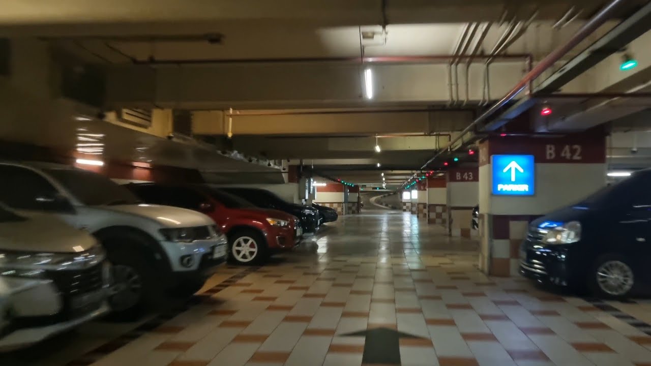 Tempat Parkir Basement Mal Taman Anggrek Jakarta - 2024