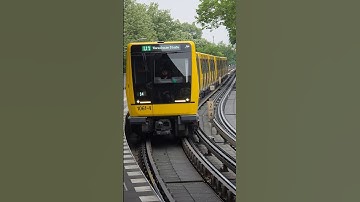 BVG Type IK train on Berlin U-Bahn U1 line (Berlin Metro) 🇩🇪 #shorts