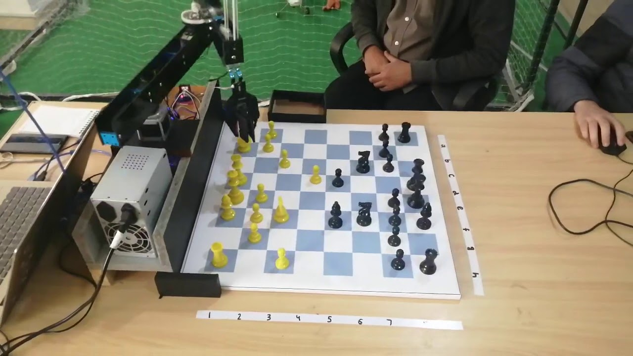 Chess playing robot