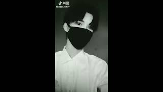 Trào lưu cởi áo của boy (Tik tok video)