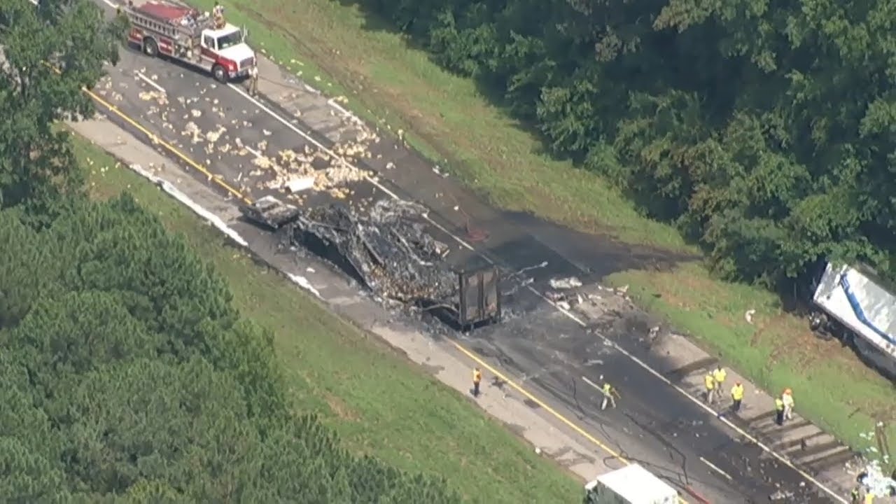 Crash shuts down I-95 North in Wilson County, 5 killed - YouTube