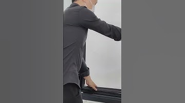 Exterior and interior screen windows can be installed without nails