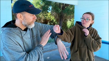 How To Not Be Trapped | Simple Wing Chun Solution | Core JKD Wing Chun