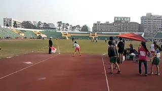 林森國小吳怡萱中小聯運壘球擲遠冠軍
