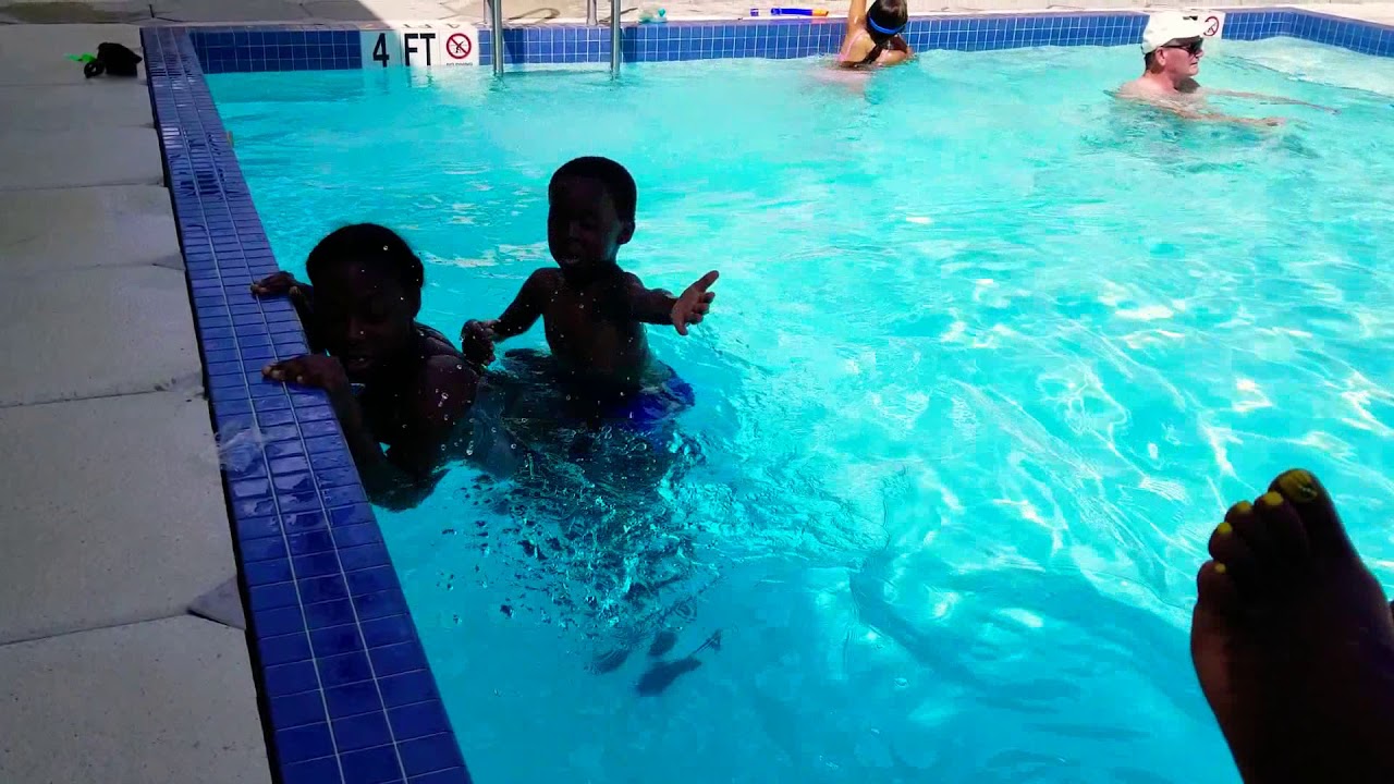 The hotel oasis top bar