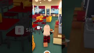 BLOXBURG elf hunt day 7 :))