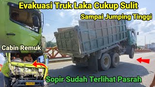 Evakuasi Truk Laka Cukup Sulit Di Atas Jembatan  Sopir Hdanir Putus Asa Truk Narik Jumping