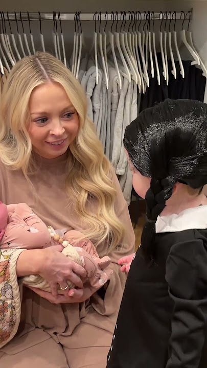 Kinsley’s reaction at the end! 😂❤️ backstory ::: Kay has been looking for a costume idea for us all