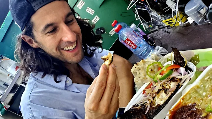 American Husband Tries Ghanaian Street Foods//West Africa Travel 🇬🇭