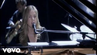Diana Krall - Pick Yourself Up (Live)