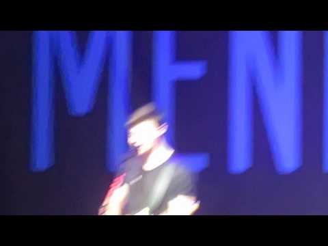 never-be-alone-/-hey-there-delilah-shawn-mendes-madrid-12/09/2015