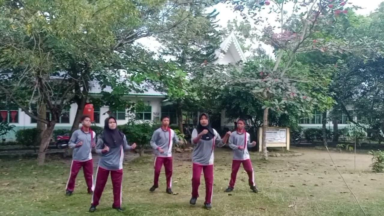 TUGAS SENAM AEROBIK.KELOMPOK 1 KELAS IX-5