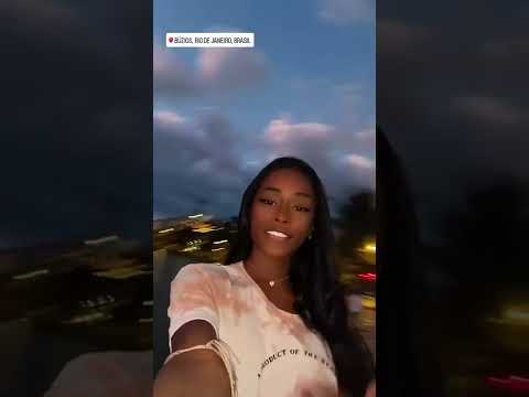 Victoria Simonns em Búzios