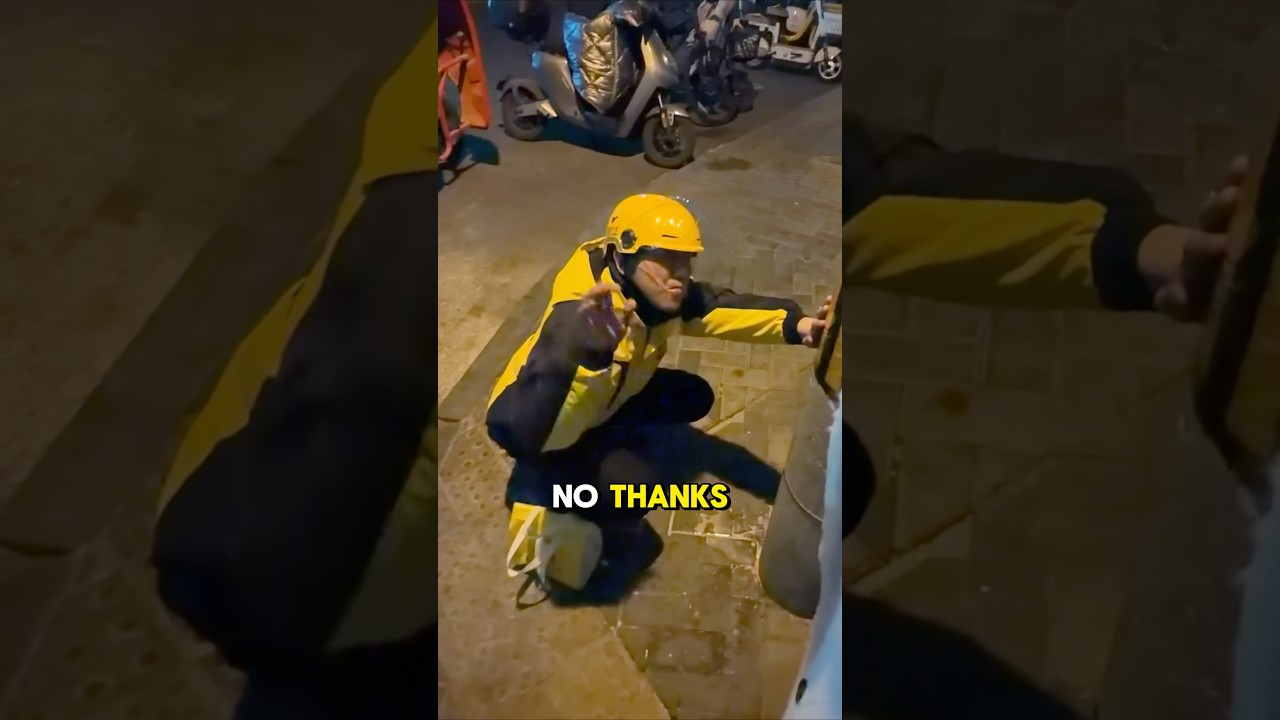 Ему ваша помощь не нужна!