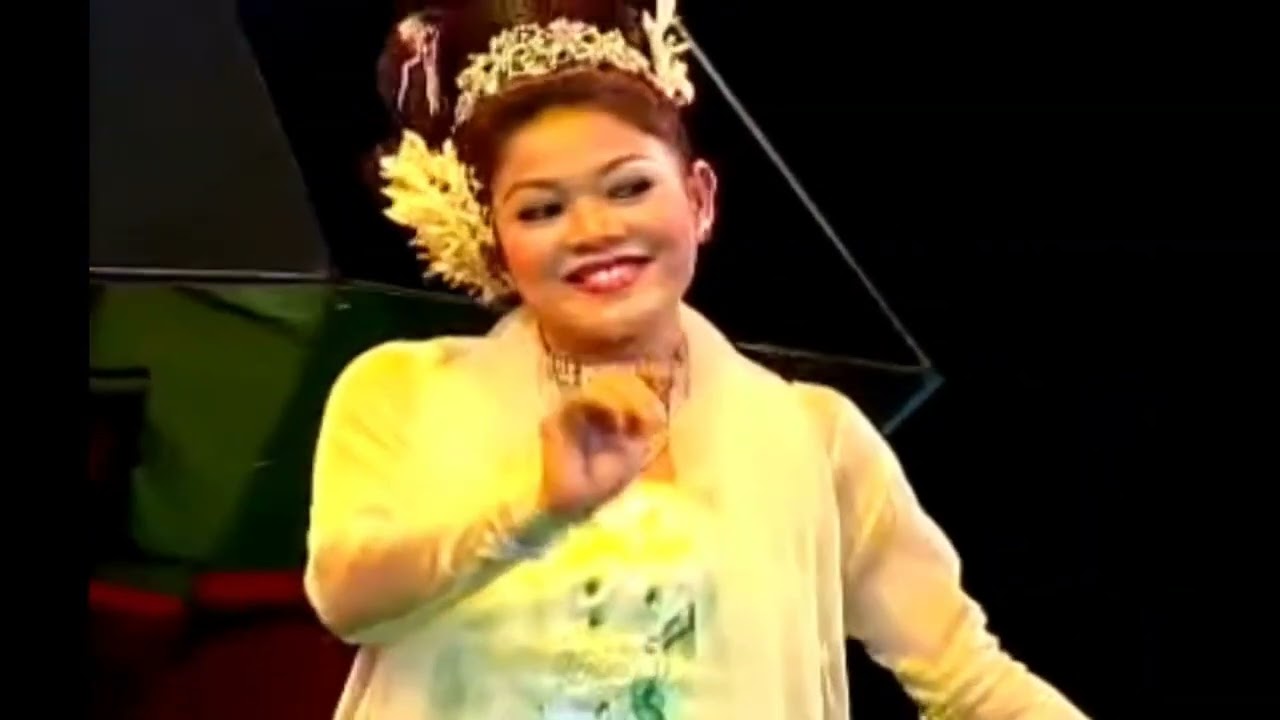 myanmar အငြိမ့်