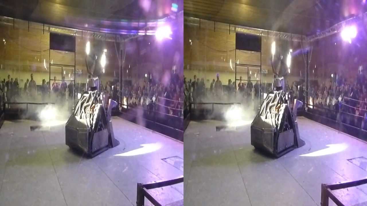 3D - Robots Live - Whitwick 02.03.13 - House Robot Goliath -00048