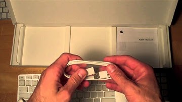 Apple USB Keyboard with Numeric Keypad  Unboxing