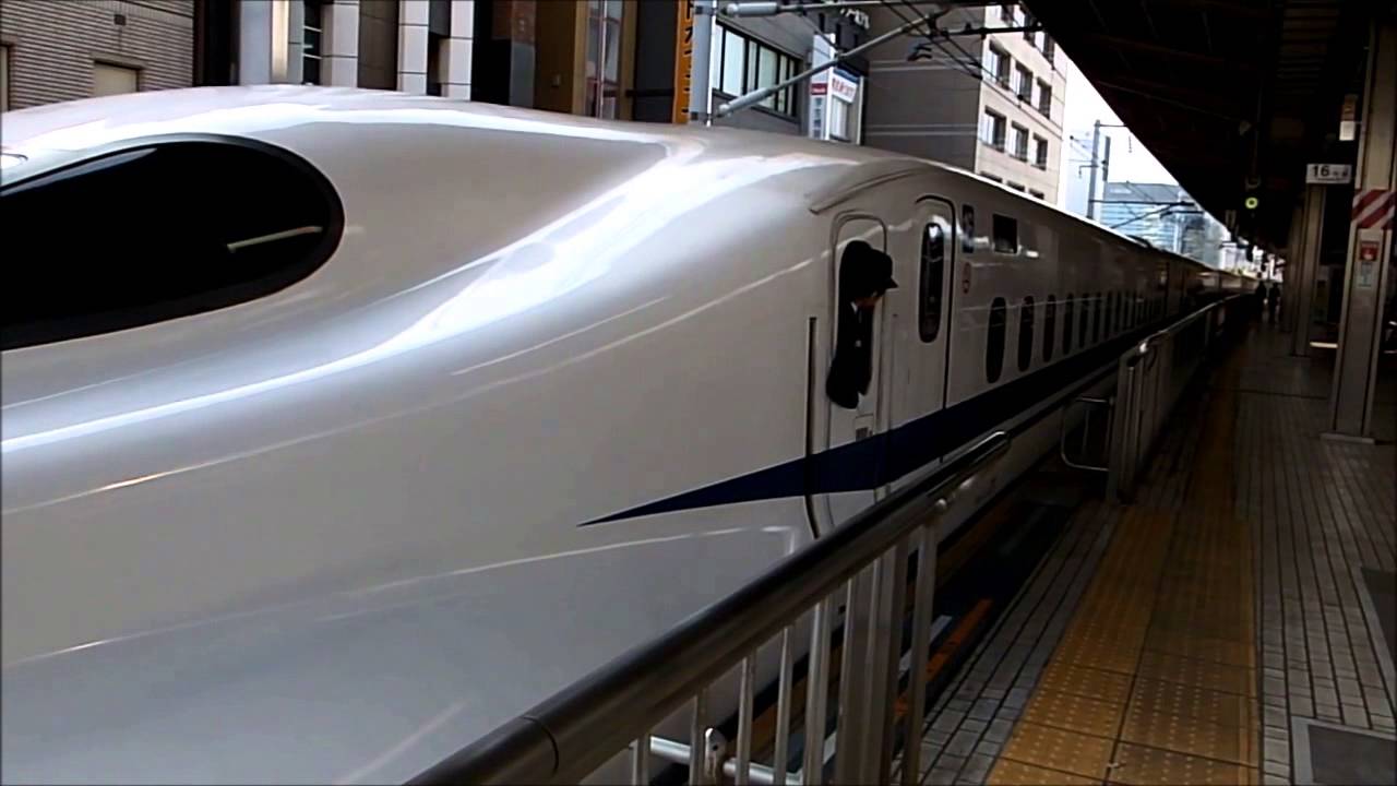 名古屋駅 17番線のぞみ231号・16番線こだま657号 - YouTube