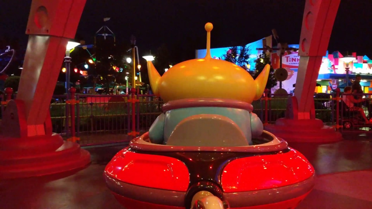 [4K] Alien Swirling Saucers Nighttime RideThrough POV Disney's