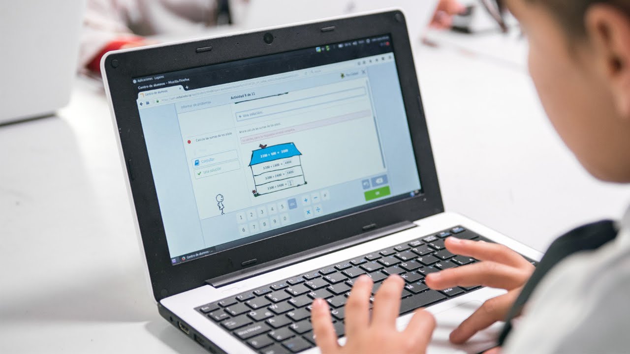Plan Ceibal: Clases virtuales y la plataforma CREA