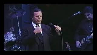 Download Lagu Julio Iglesias - Can't Help Falling In Love MP3
