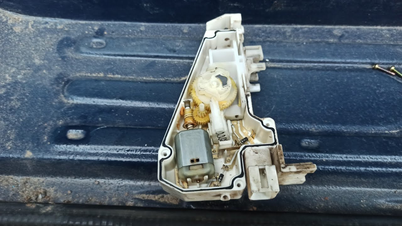 Не открываются двери наружными ручками на Форд Гэлакси. Регулировка ...