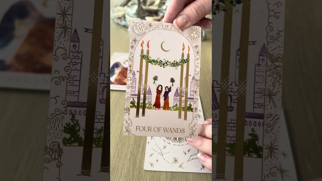 Fredagens Tarot ✨🌟 Något att fira är på väg in i ditt liv 🎉💖