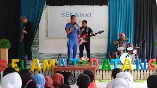 'Guru Oh Guru' - BrookeHood Band