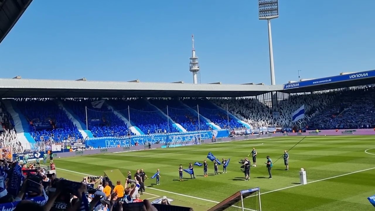 [3-0] VfL Bochum - Bayer 04 Leverkusen, 27.5.2023, Choreo beim letzten Saisonspiel - Klassenerhalt!