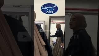 Download Lagu Salma Latihan di Backstage Sebelum Perform #indonesianidol12 #idolbae MP3