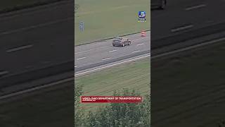 Shoplifting suspect clings to moving car during police chase in Ohio