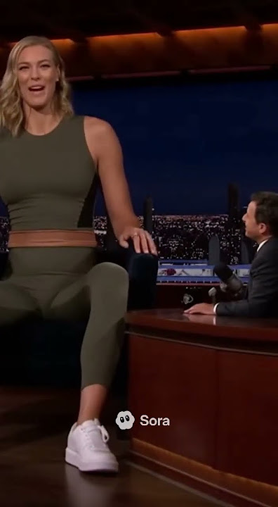 Giant Woman Interview #tallwoman #tallgirl #giantess #giantwoman