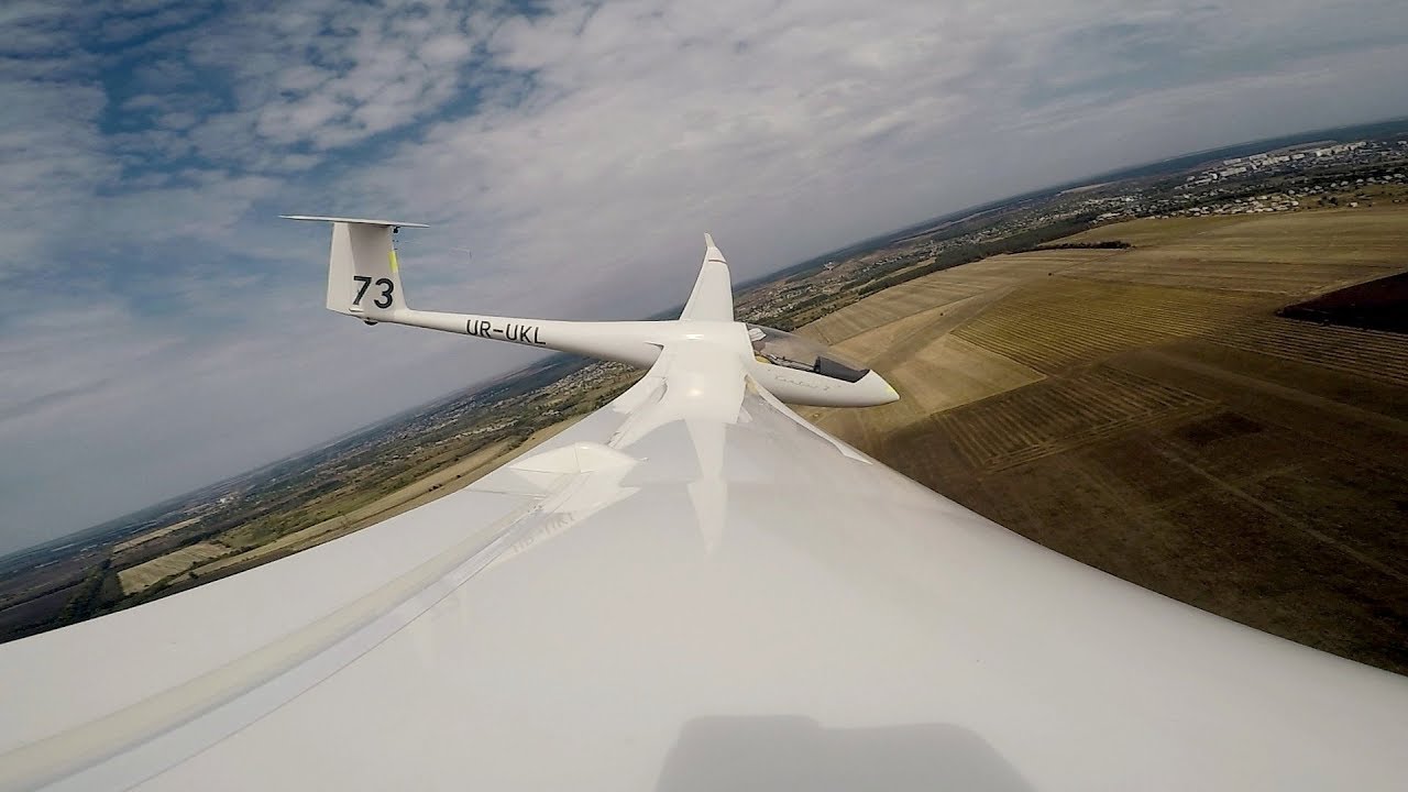 Харків Авіафест 2019: пілотаж на планері Вентус - YouTube