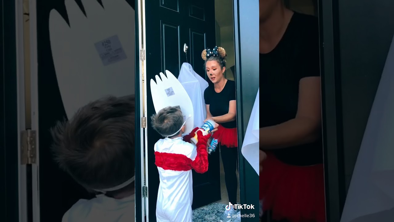 TRICK OR TREATING IN THE UK 2020